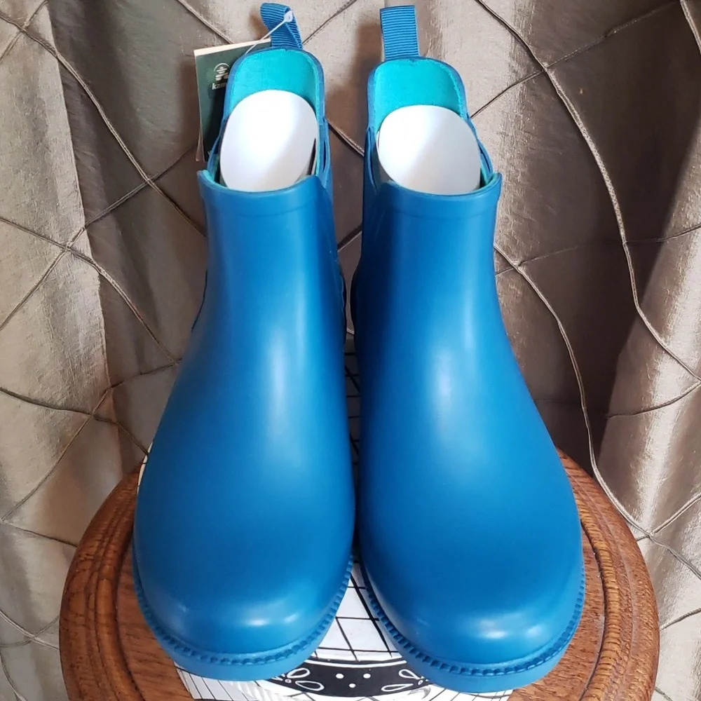 NWT- Kamik ‘Chloe’ Lo Rainboots RARE TEAL COLOR